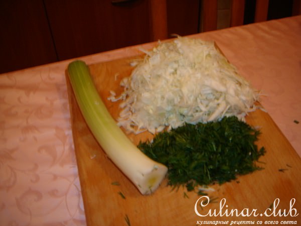 Салат из капусты с сыром Фетакса