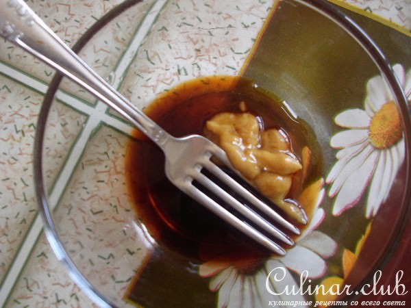 Салат с брокколи, кукурузой и крабовыми палочками.