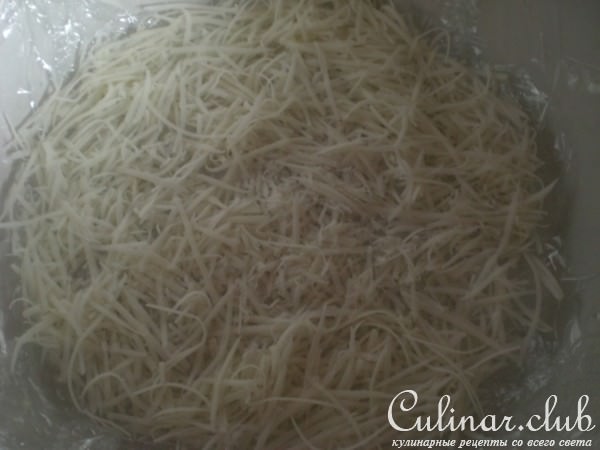 Слоёный овощной салатик с грибным соусом( вариант)
