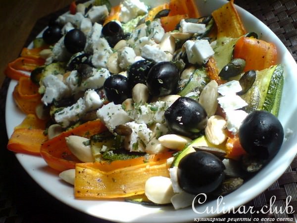 Салат из запечённых цуккини и моркови