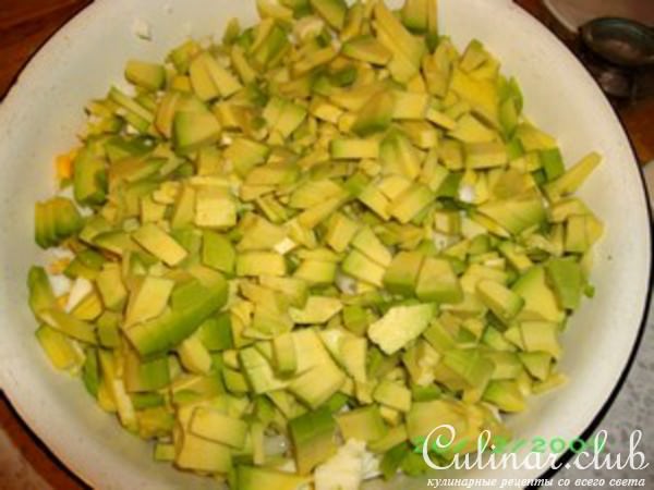 Салат из авокадо и макарон (мой вариант)