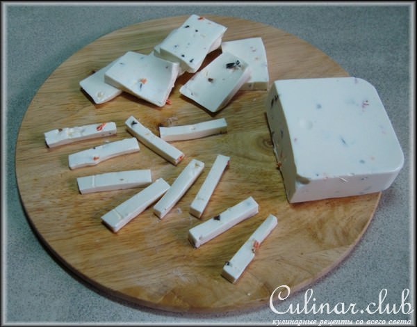 Салат "Сырный микс".