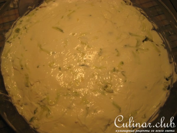 Салат из курицы и 3-х сортов сыра.