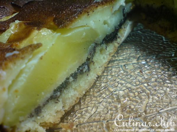 Пирог с грушами и маком под сметанной заливкой