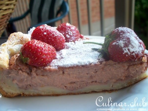 Пирог фермерский с клубникой и сыром бри !!