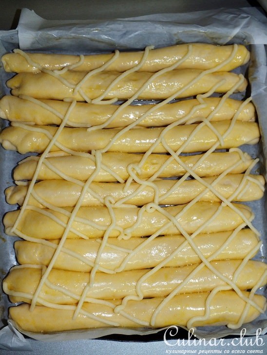Саечки с заварным кремом