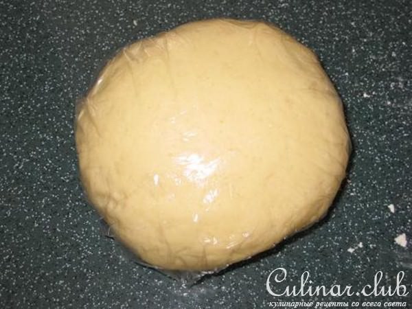 Фруктовый пирог с посыпкой