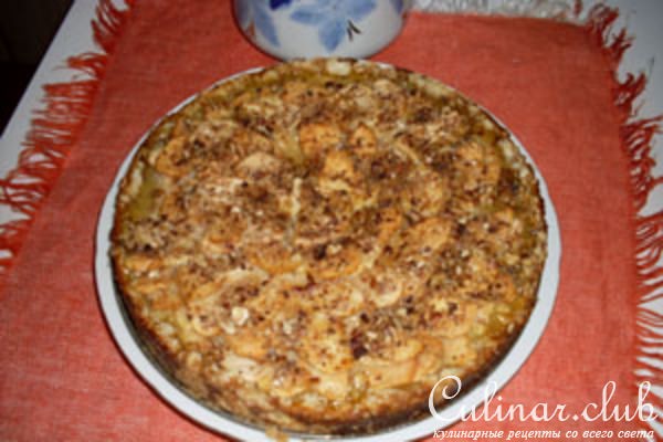 Яблочный пирог с медовой заливкой