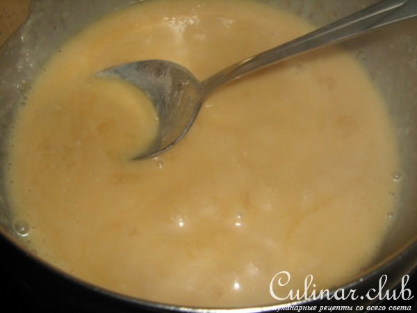 Пирог с грушами, шоколадом и карамелью