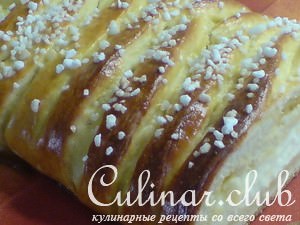 Сдобная плетёная лимонная булка