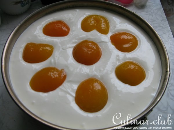 Творожный пирог с абрикосами