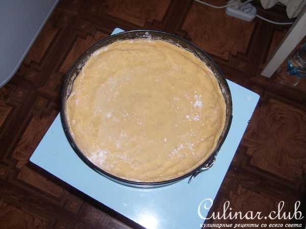 Пирог с персиками