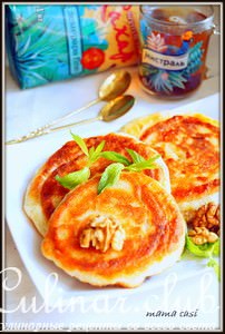     . Korean sweet pancakes (Hoddeok)