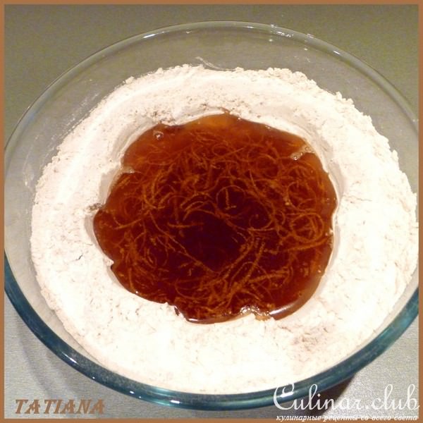 Коврижка медово-миндальная