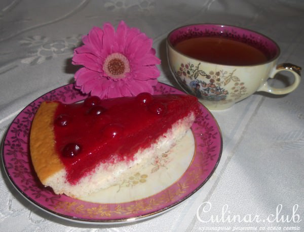 Открытый пирог с клюквой
