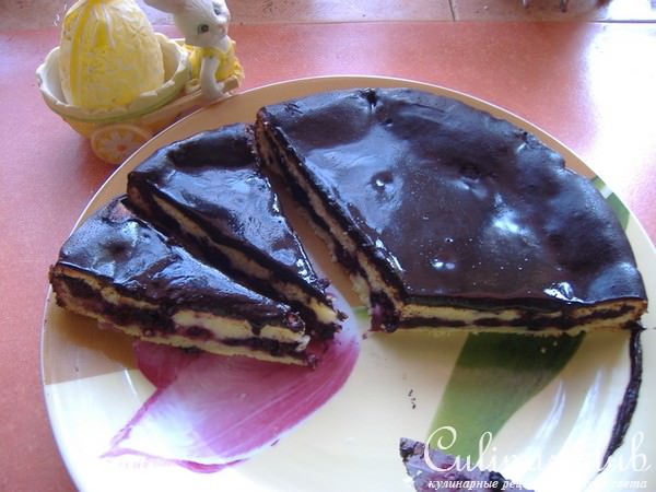 Пирог с ежевикой и черникой