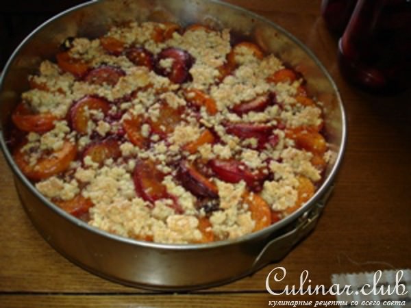 Творожный пирог со сливами и абрикосами "Безделушка"