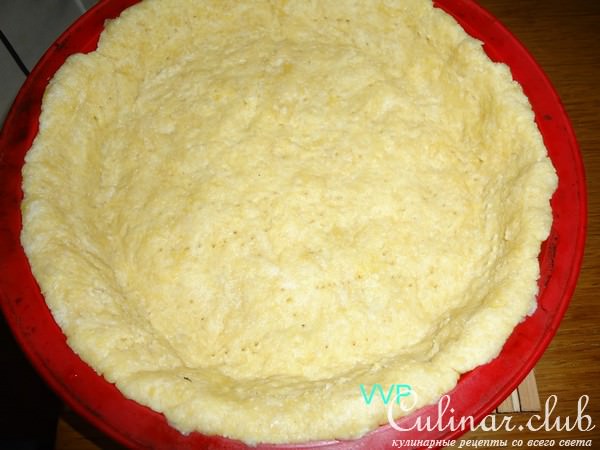 Яблочно-миндальный пирог с меренгой