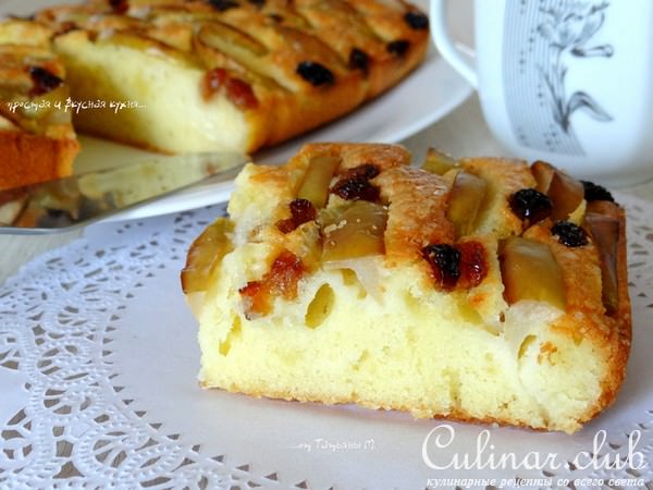 Яблочный пирог с изюмом