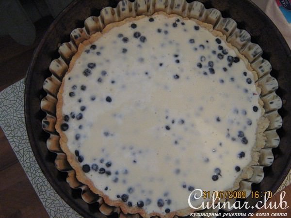 Песочный пирог с черникой