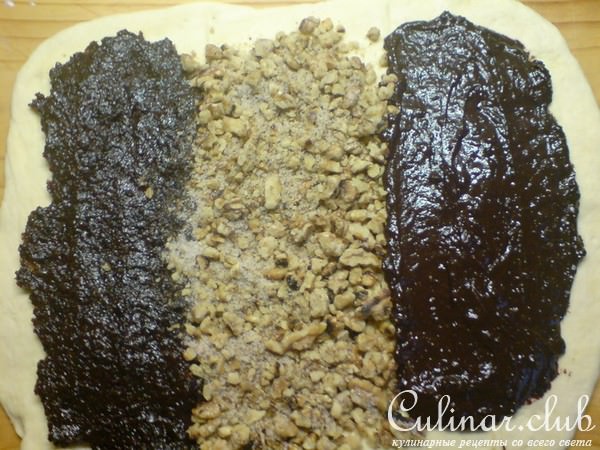 Штрудель "Зигзаг" (с черносливом,орехами и горьким шоколадом)