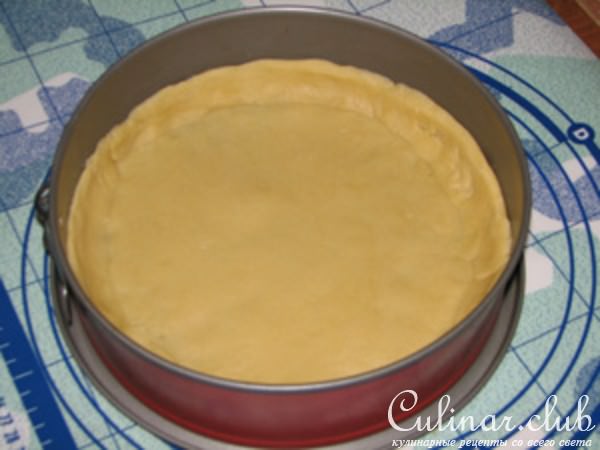 Песочный пирог с яблоками и чёрной смородиной