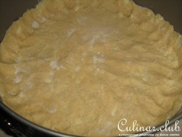 Пирог с грушами, шоколадом и карамелью