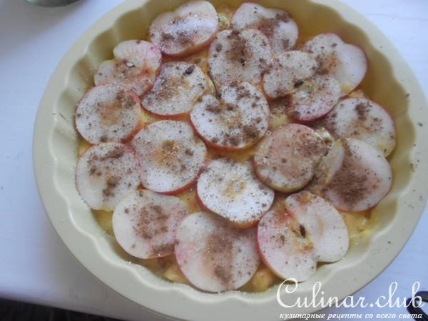Шарлотка с яблоками