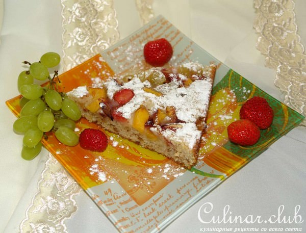 Манник с грецкими орехами и фруктами