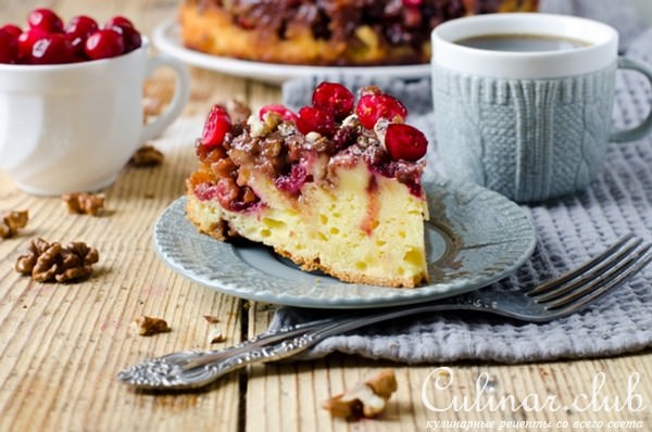 Пирог с клюквой и грецкими орехами