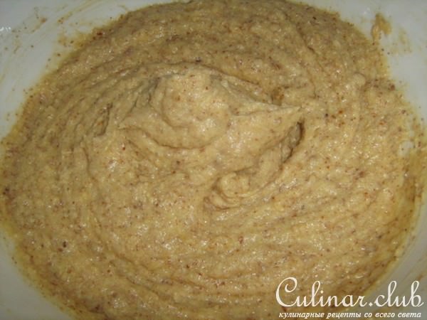 Яблочный пирог с миндальным кремом.