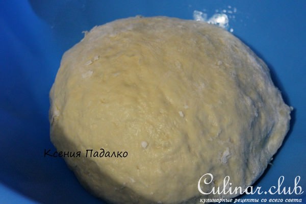 Пирог с яблоками и джемом