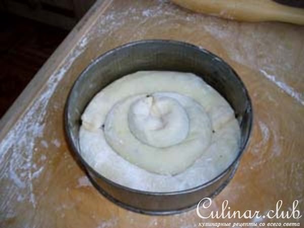 Пирог с маком и изюмом