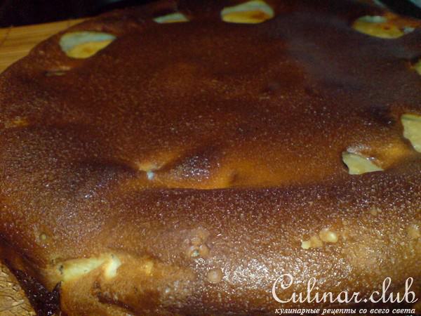 Пирог с грушами и маком под сметанной заливкой