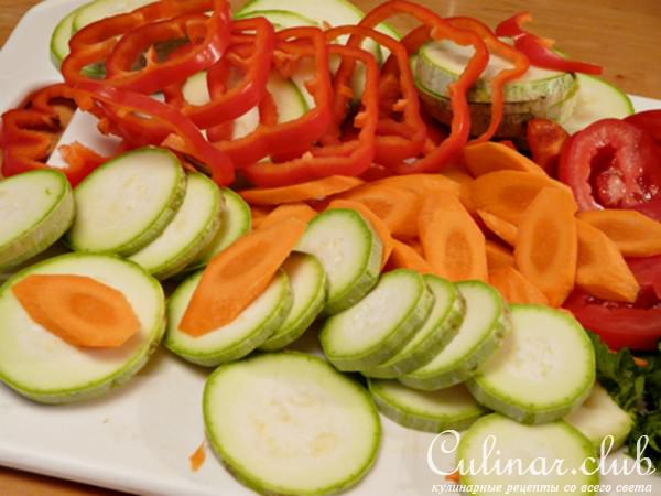 Капуста квашеная с перцем и помидорами