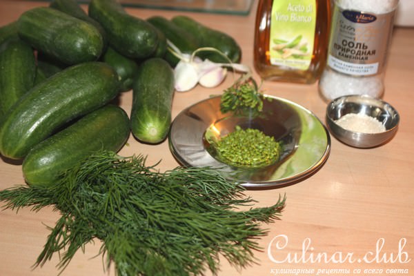 Маринованные хрустящие огурцы (быстрый, «горячий» маринад)