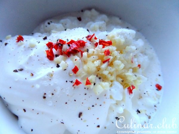 Пикантный творог с гренками