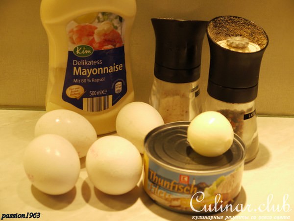 Сырно-свекольная и яично-тунцовая - две вкусные и несложные намазки для бутербродов к завтраку