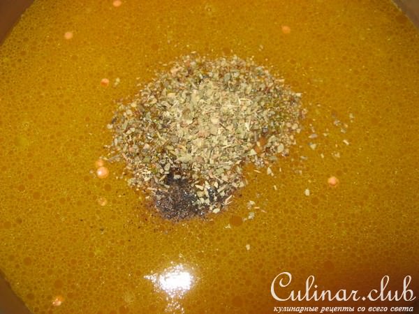 Чечевичный суп с копченой индейкой