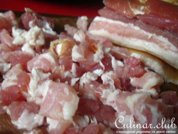 Фасолевый суп с копченой грудинкой