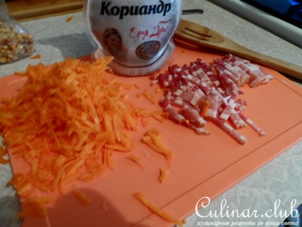 Гороховый суп с сырокопчёным беконом(мой любимый)