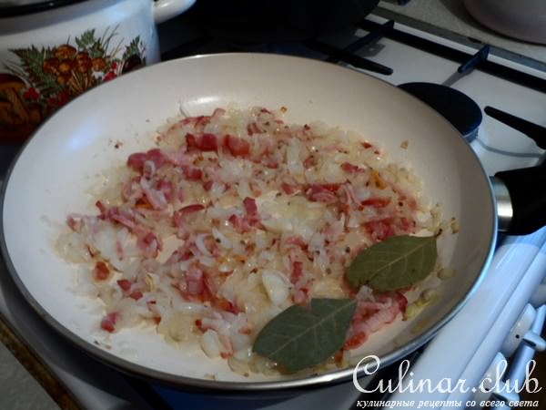 Гороховый суп с сырокопчёным беконом(мой любимый)