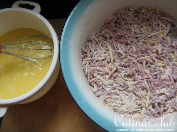 Свекольный торт с грецкими орехами.