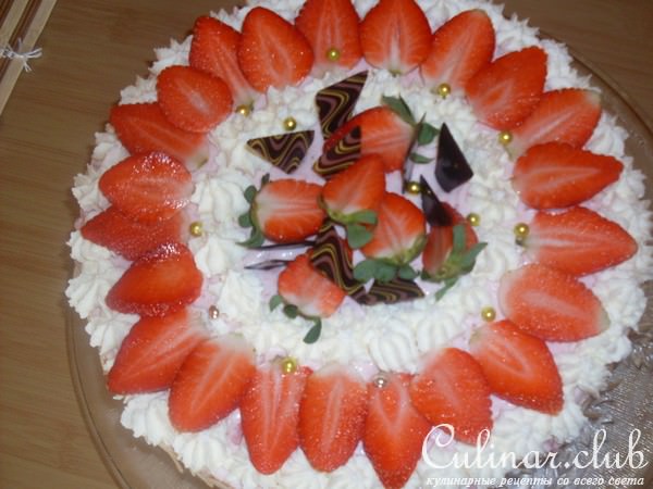 Торт"Клубничное искушение" 