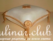 Торт Подушка, Фисташковый масляный бисквит - Swiss Meringue Buttercream
