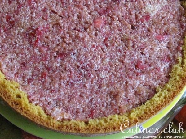 Торт с клубникой,вкусный и влажный