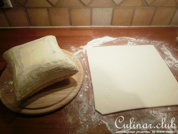 Торт Подушка, Фисташковый масляный бисквит, Swiss Meringue Buttercream