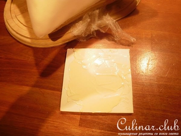 Торт Подушка, Фисташковый масляный бисквит, Swiss Meringue Buttercream