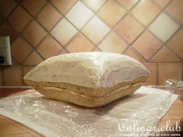 Торт Подушка, Фисташковый масляный бисквит, Swiss Meringue Buttercream