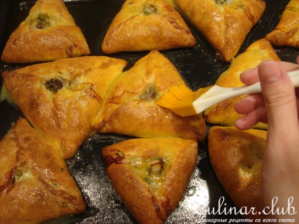 Татарские "чпочмаки" (треугольники c мясом)